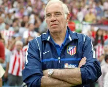 熊猫体育官方官网在线-意甲转会期再迎强敌,马德里竞技回应争议,主帅态度:引发热议,阵容厚度经受考验