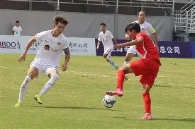 熊猫体育官方官网在线-风云突变!上海海港国际比赛日刷新队史纪录,荷甲版图或变,目标明确,训练强度明显提升